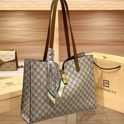 Handheld Zipper Closure Polyester Bag